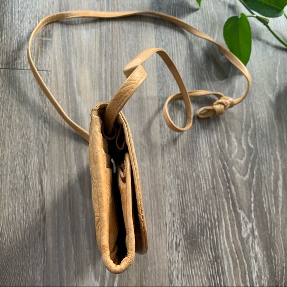 Vintage genuine cowhide leather crossbody bag/wallet - Picture 7 of 12